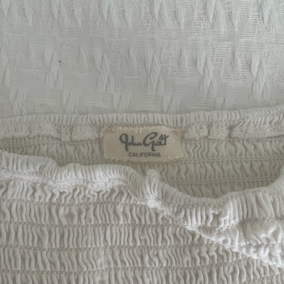 Brandy Melville Off the Shoulder Crop - Picture 2 of 2